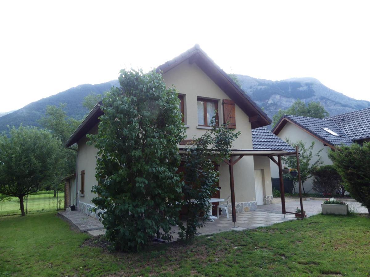 Chalet Les Myosotis Le Bourg-dʼOisans Buitenkant foto